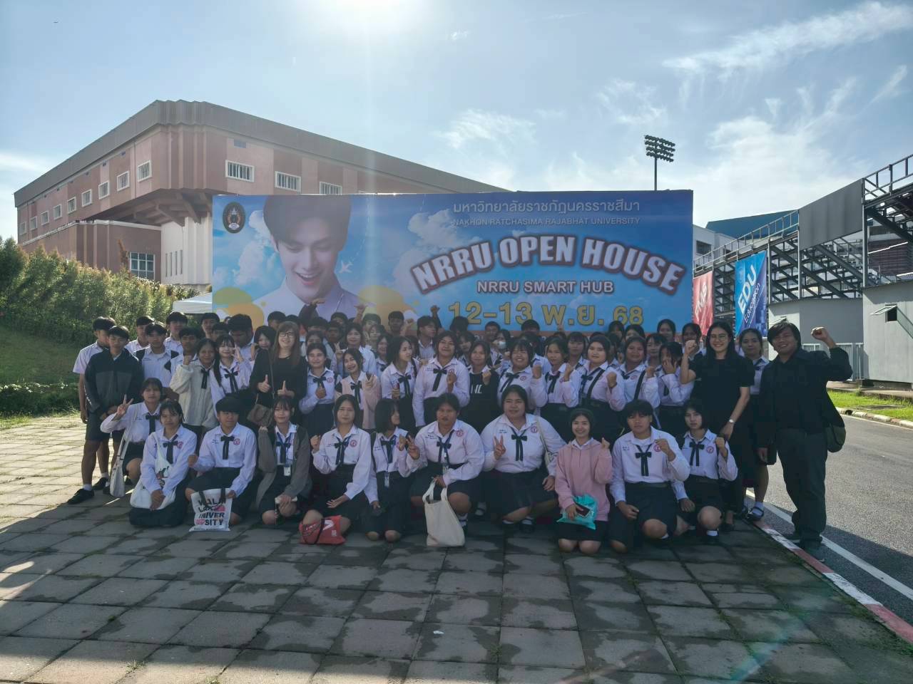 LINE_ALBUM_peid ban mrph.nm  _ mthr.xisan_251114_28.jpg